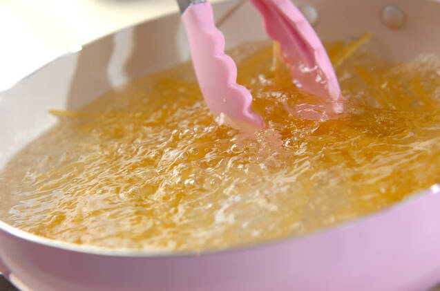 クリームソースパスタの作り方の手順2