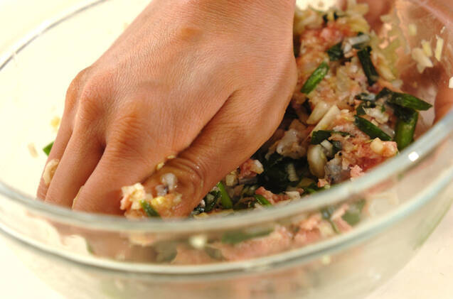 プリプリエビ入り餃子の作り方の手順6