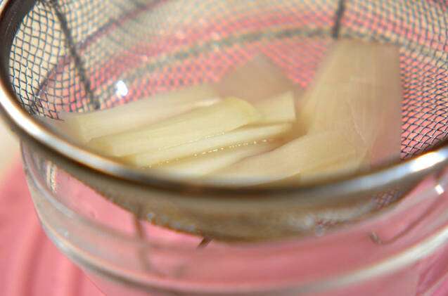 ウドとタコの甘酢和えの作り方の手順5