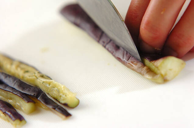 ナスのナムルの作り方の手順1