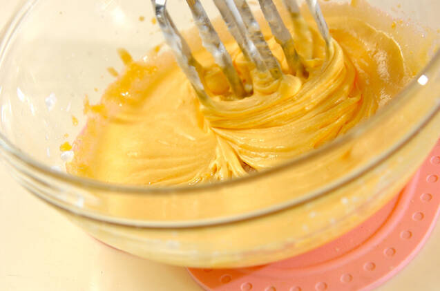 ホワイトムースとビスキュイロール・ノエルの作り方の手順7