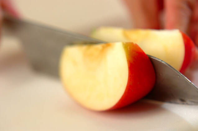 角切りリンゴ入り寒天の作り方の手順1