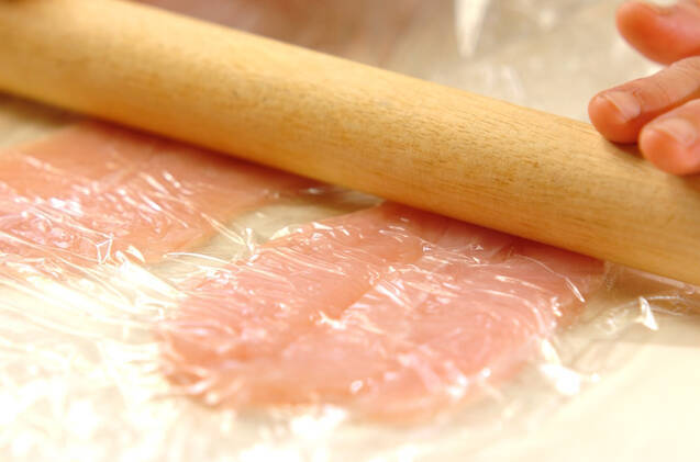 ささ身のチーズロールの作り方の手順1