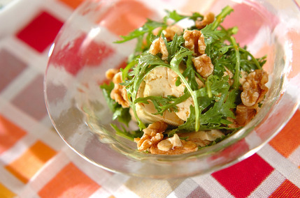 春菊と豆腐のピリ辛サラダ