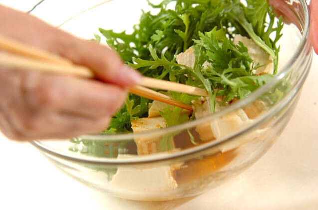 春菊と豆腐のピリ辛サラダの作り方の手順6