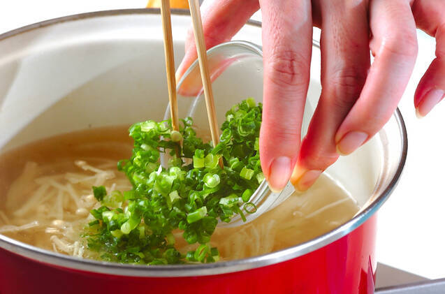 エノキのスープの作り方の手順4