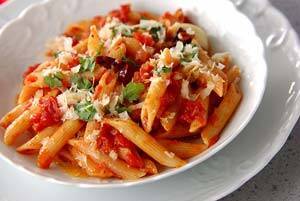 本格アラビアータ 簡単に美味しくシンプルに！彩も食欲そそる