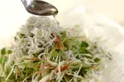 薬味野菜とシラスのサラダの作り方3