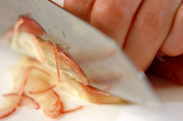 鶏ささ身と梅キュウリのゴマダレ素麺の作り方の手順2