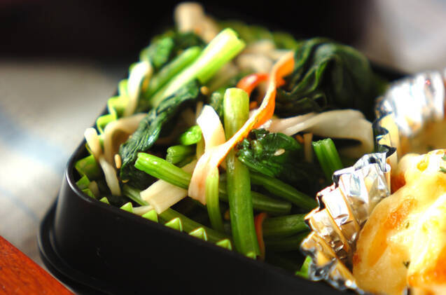 ホウレン草とカニカマ