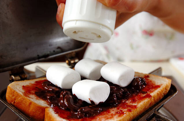 チョコナッツのホットサンドの作り方の手順3