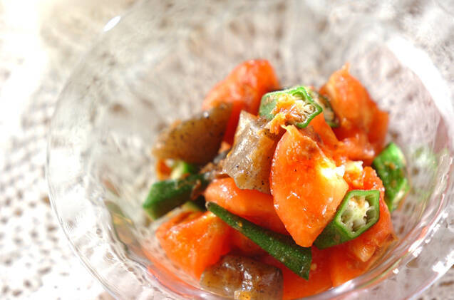 トマトと炒めコンニャクのサラダ