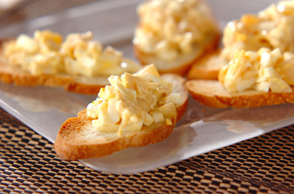 卵とホタテの和風ユズコショウ風味カナッペ