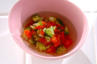 ニンジンとブロッコリーのだし煮