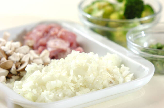 卵のせエンドウ豆入りオムライスの作り方の手順3