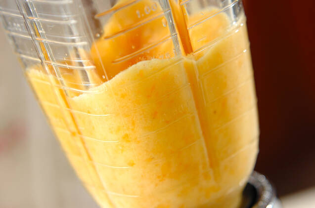 柿とオレンジのジュースの作り方の手順2