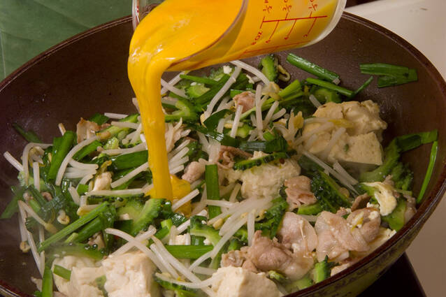 ボリューム満点！苦くないゴーヤチャンプルの作り方の手順9