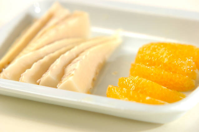 焼きタケノコと甘夏のサラダの作り方の手順1