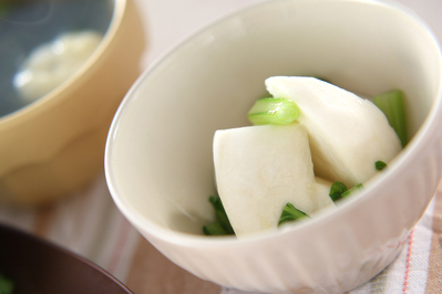 カブのサラダ 副菜 レシピ 作り方 E レシピ 料理のプロが作る簡単レシピ