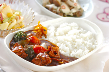 ココアが決め手のコク深チキンカレー