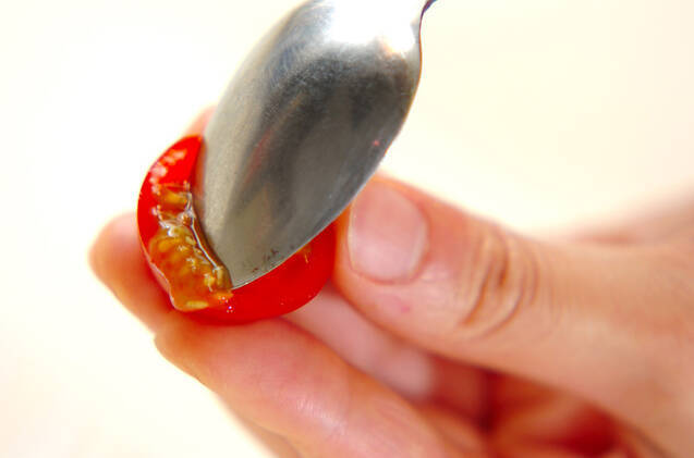 アボカドとトマトの塩麹サラダの作り方の手順1