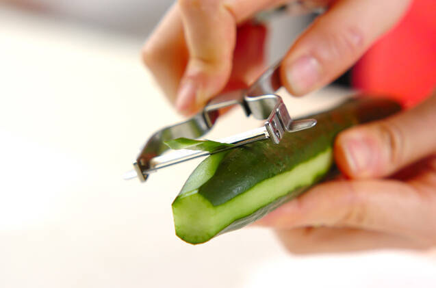 キュウリの甘酢和えの作り方の手順1