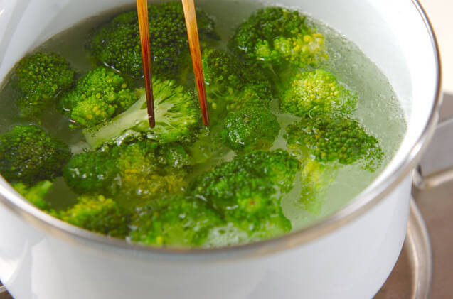 ブロッコリーナッツ和えの作り方の手順3