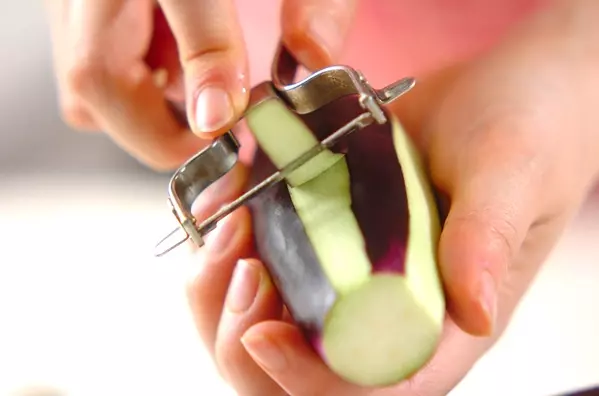 ナスの照り焼きの下準備1