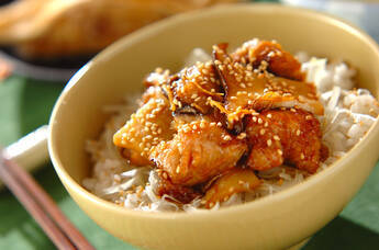 揚げサバの照り焼き丼