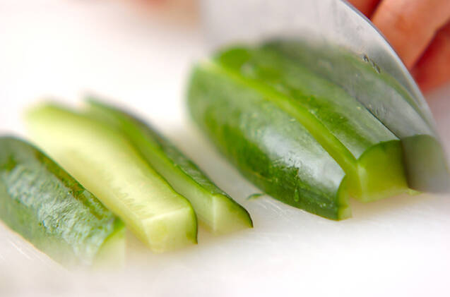 コンビーフのピカタの作り方の手順2