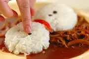 クリスマスのご飯はこれ！電子レンジで作るカレー by西川 綾さんの作り方6