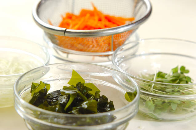 ワカメと大根のサラダの作り方の手順1