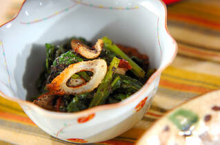 ホウレン草のゴマ炒め