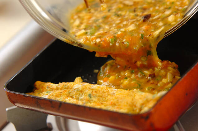 具だくさんの卵焼きの作り方の手順5