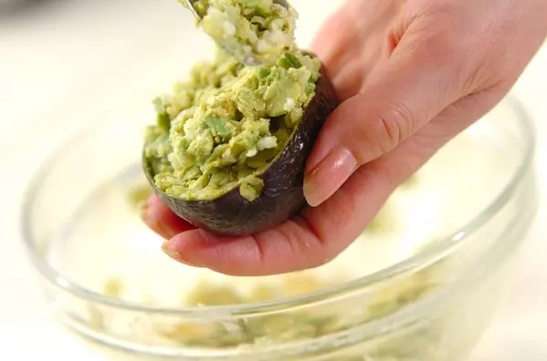 アボカドのチーズ焼きの作り方1