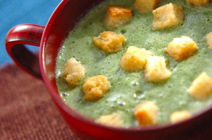 ホウレン草の豆乳スープ