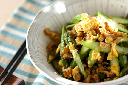 グリーンアスパラとアナゴの卵炒め