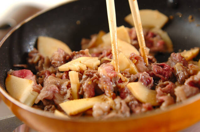 タケノコと牛肉の甘みそ炒めの作り方の手順3