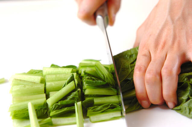 麩と青菜のサッと煮の作り方の手順2