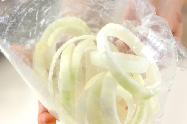 カレー風味のオニオンリングの作り方の手順1