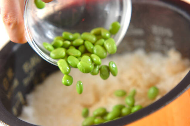風味豊か！枝豆とホタテの炊き込みご飯の作り方の手順4