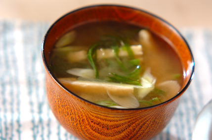 たっぷりネギのみそ汁