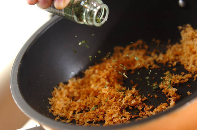 ブロッコリーのサクサクパン粉がけの作り方の手順2