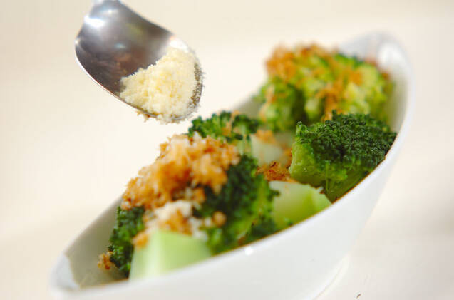 ブロッコリーのサクサクパン粉がけの作り方の手順3