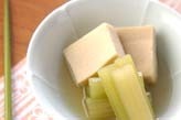 フキと高野豆腐の煮物