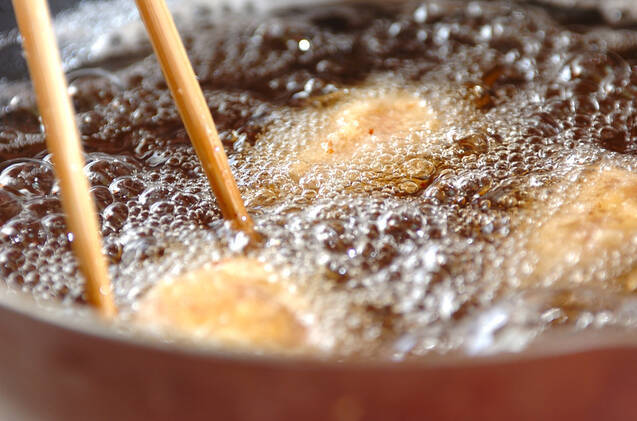 串カツ・カマンベールチーズと生ハムの作り方の手順2