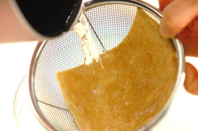 玉ネギとモヤシのみそ汁の作り方の手順3