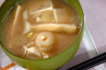 ゴマ風味のみそ汁