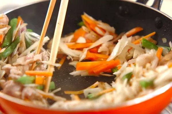 豚ゴボウきんぴらの作り方1