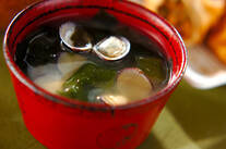 シジミとワカメのみそ汁